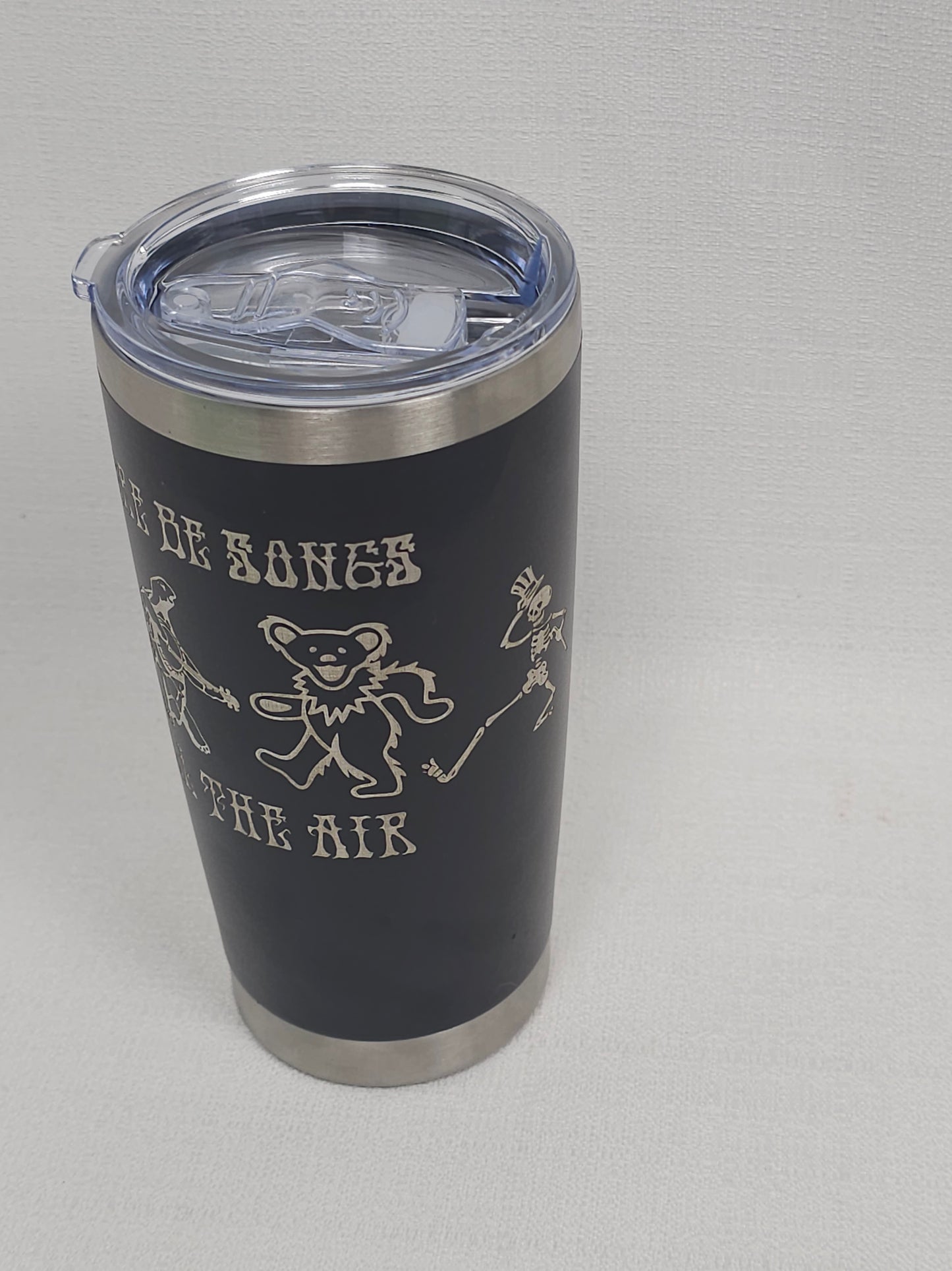 20 oz Tumbler with Bear and Turtle Band – "Let There Be Songs to Fill The Air"