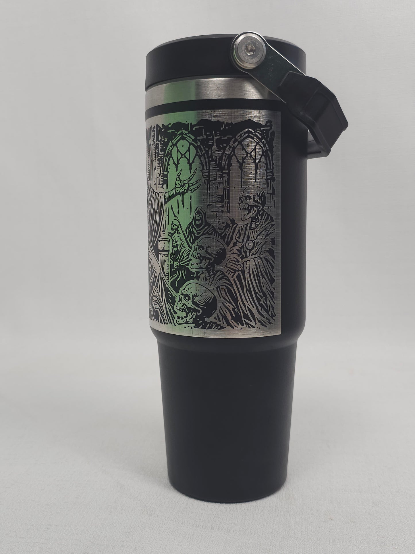 30 oz Tumbler with Undead Skeleton Lord Design – Dark Fantasy Drinkware