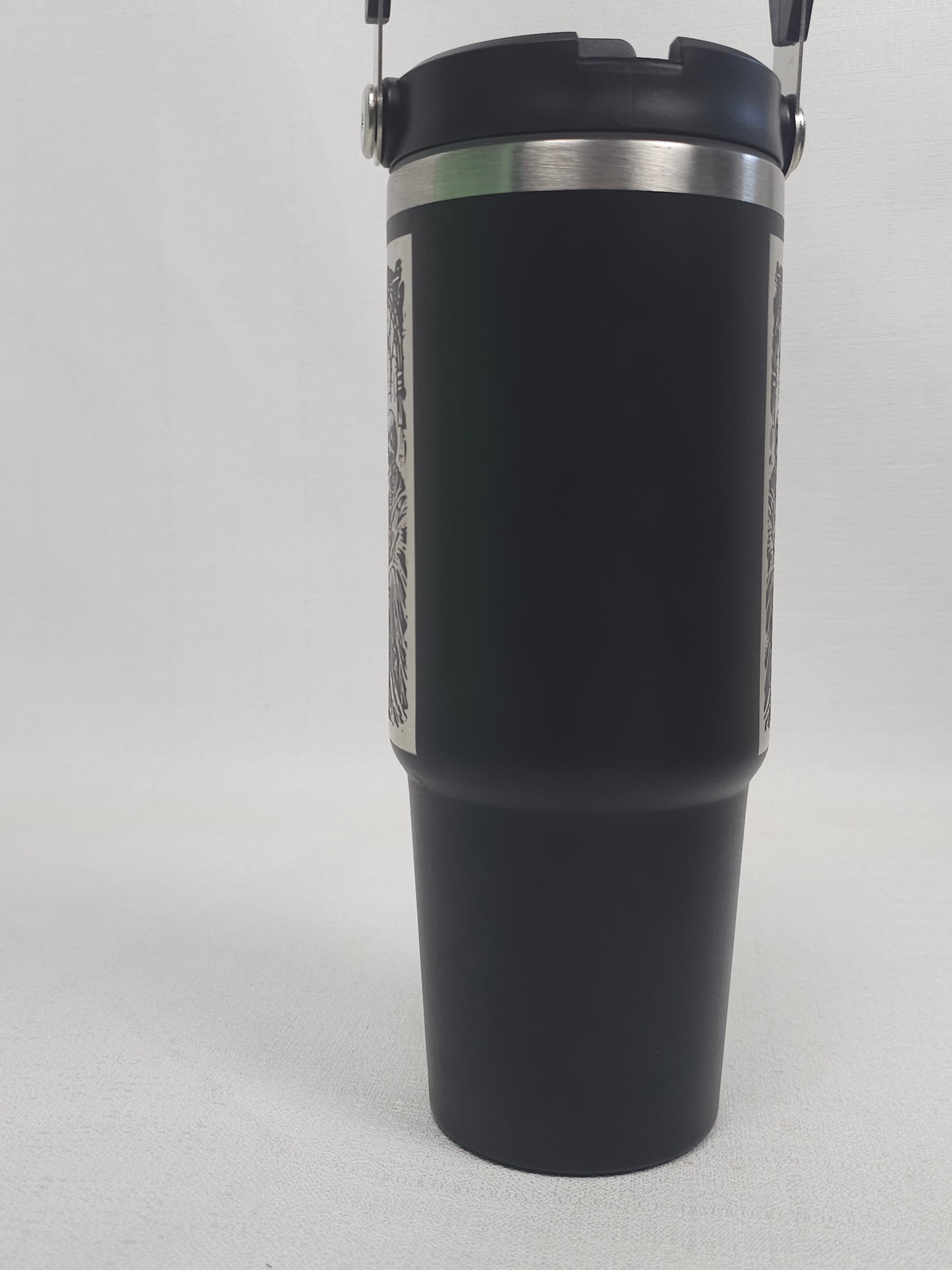 30 oz Tumbler with Undead Skeleton Lord Design – Dark Fantasy Drinkware