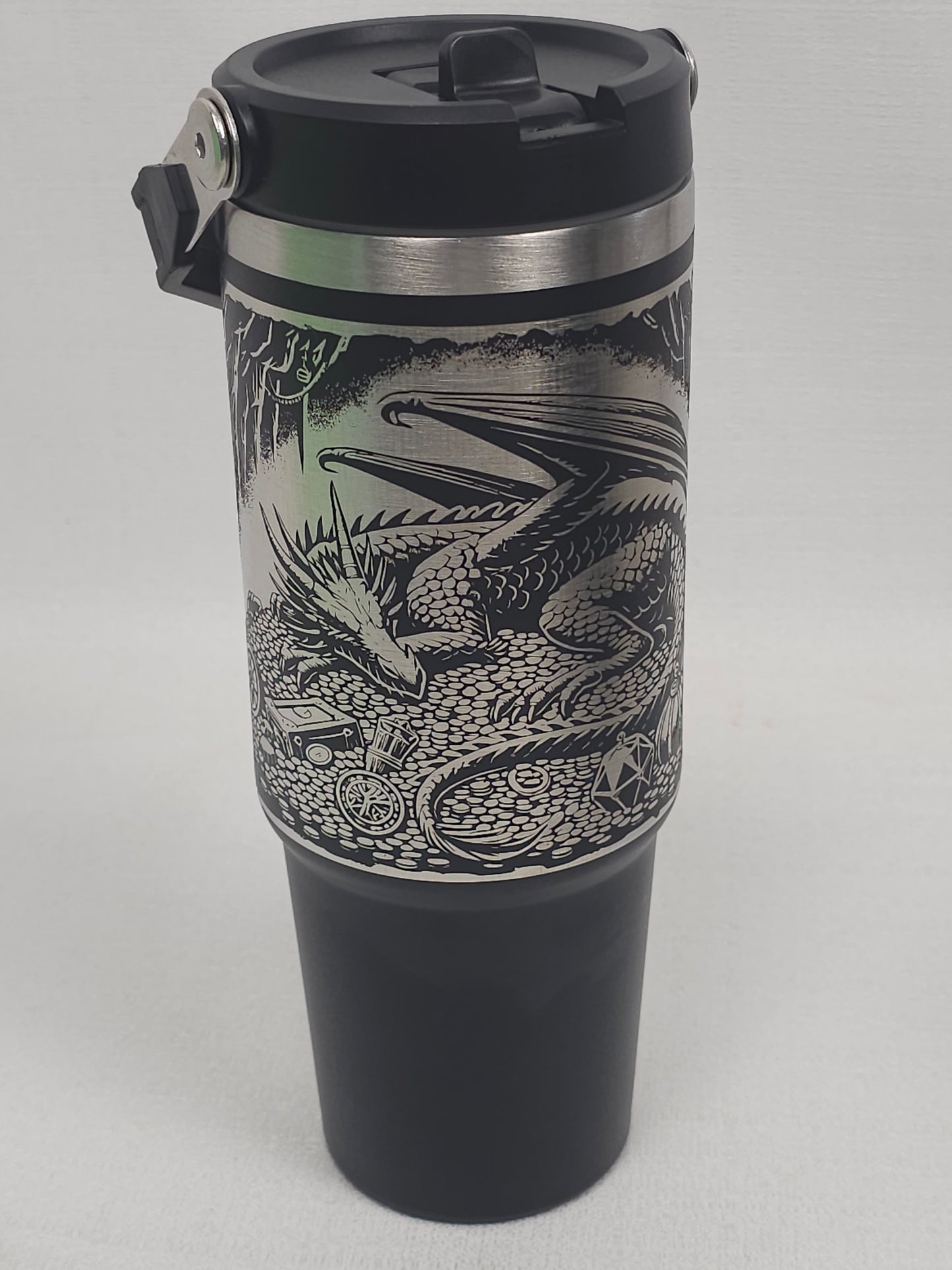30 oz Tumbler with Dragon Sleeping on a Horde of Gold – Fantasy-Inspired Drinkware